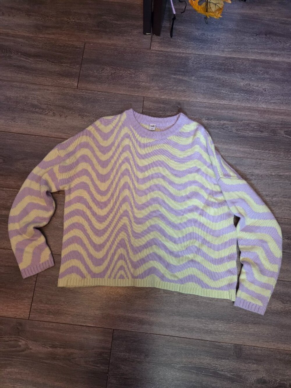 Simon's Twil brand US womens Medium Purple and green sweater